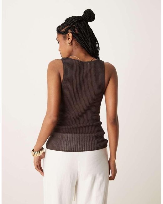 Canotta Girocollo di Mango in Brown