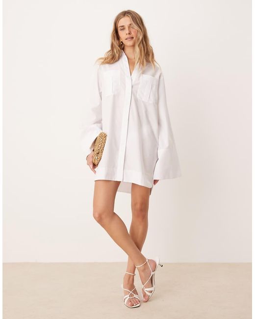 Vestito Camicia Corto Con Polsini Ampi E Tasche Oversize di ASOS in Natural