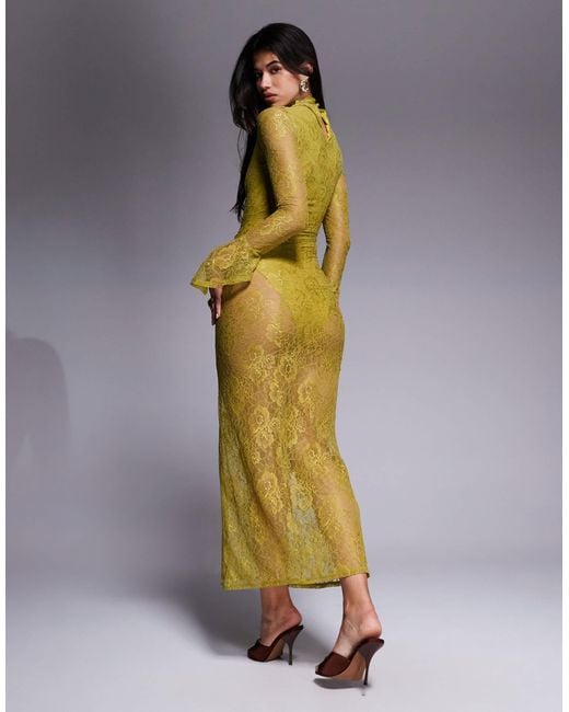 Robe mi-longue en dentelle avec col montant et poignets évasés asymétriques - chartreuse ASOS en coloris Yellow