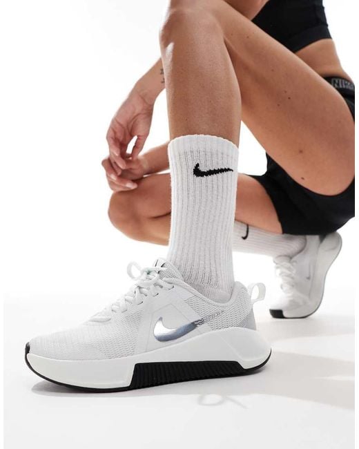 Nike White Mc 3 Trainers