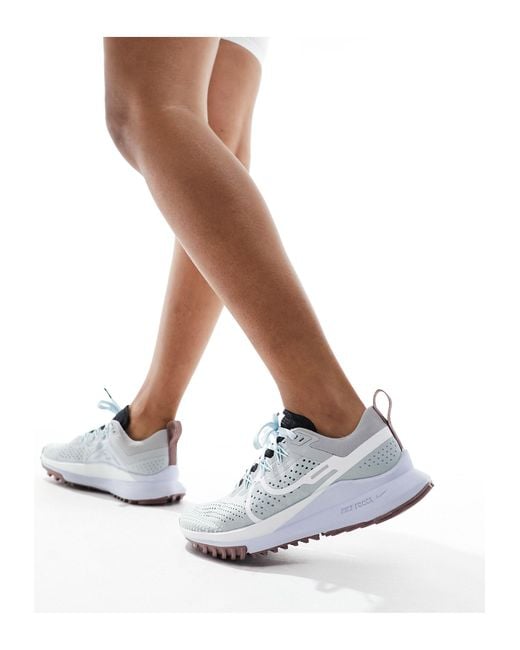 Pegasus trail - sneakers fumo di Nike in White