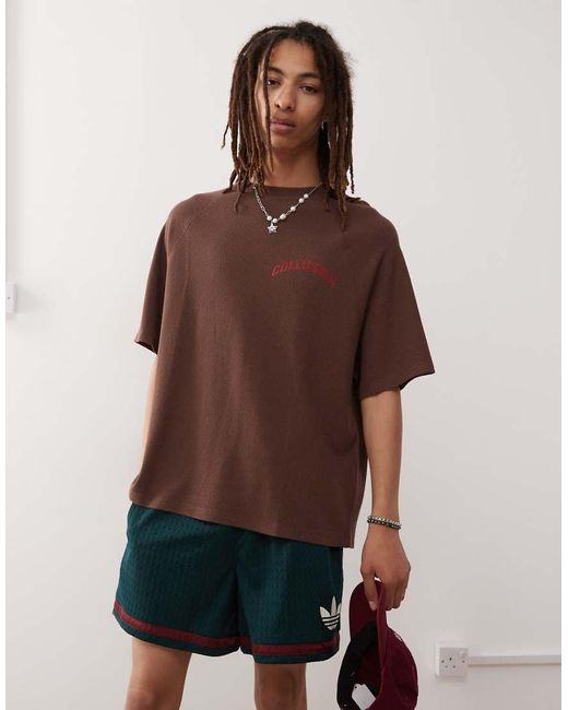T-Shirt Oversize Con Stampa Grande Del Logo Sul Retro di Collusion in Red da Uomo