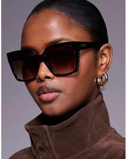 Moschino di Moschino in Brown