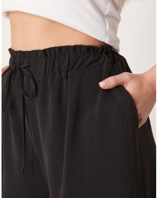 Vila Natural Loose Fit Tie Waist Shorts