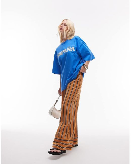Camiseta Azul Extragrande Con Estampado Gráfico "Paloma" De Punto Liso De TOPSHOP de color Blue