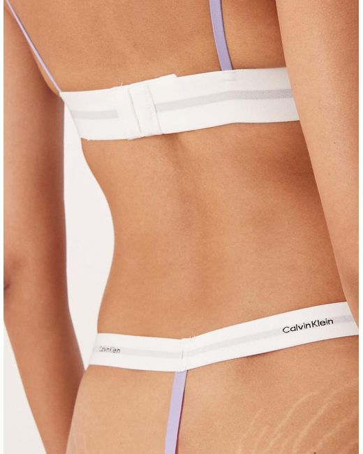 Calvin Klein Geribbelde String Van Modal in het Purple