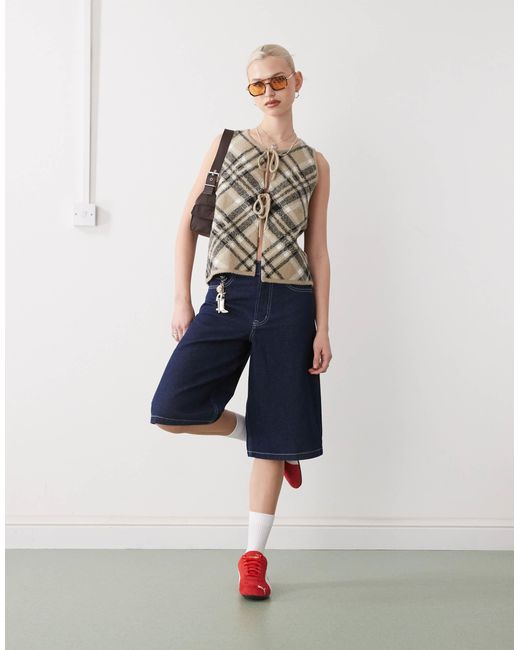 Collusion Blue – flauschige strickweste mit karomuster