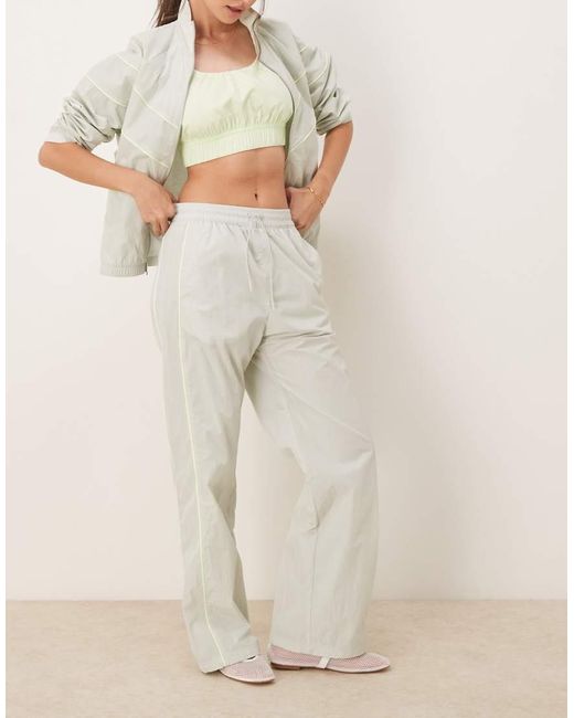 Nike Natural Windrunner Trackpant