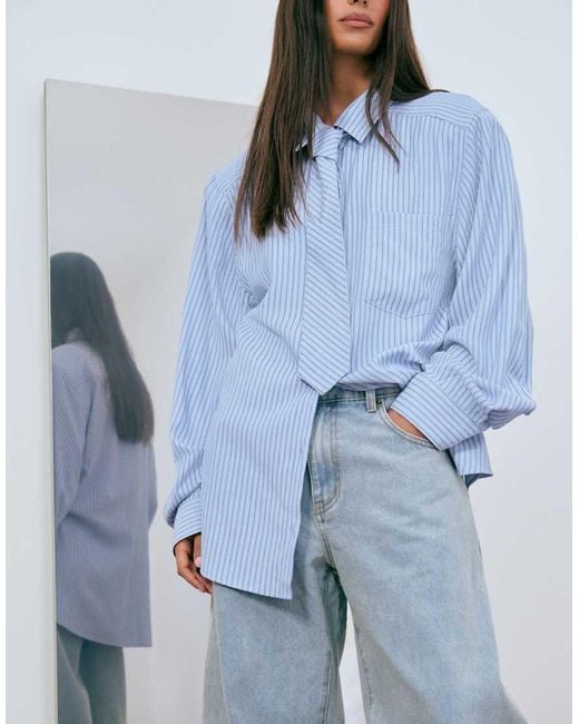 Lioness Blue Horseshoe Barrel Leg Jeans