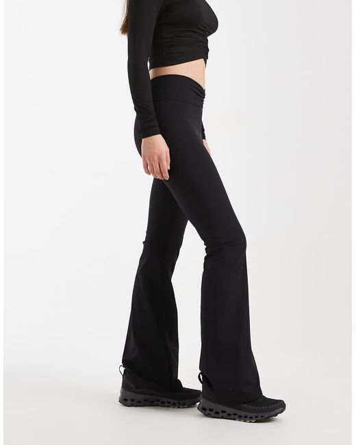 Cotton On White Ultra Luxe Invisible Scrunch Flare leggings