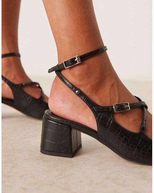 Simone di ASOS in Black