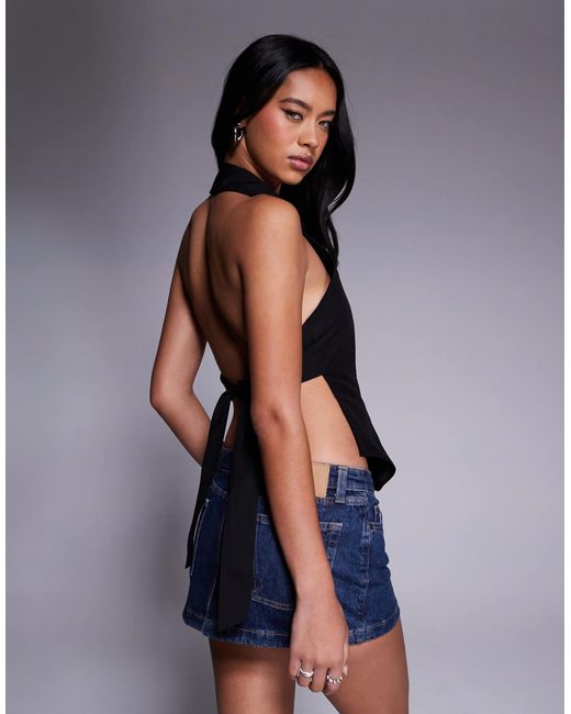 ASOS Black – ärmellose neckholder-hemdbluse