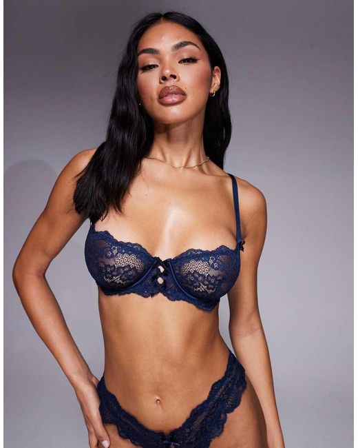 ASOS Kaia in het Blue