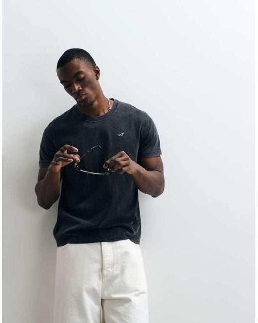 Hollister Blue Slim Fit Icon Logo Crew Neck T-shirt for men