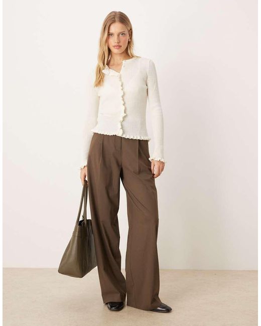 Mango Vest Van Wolmix Met Ruches Aan De Rand in het Natural