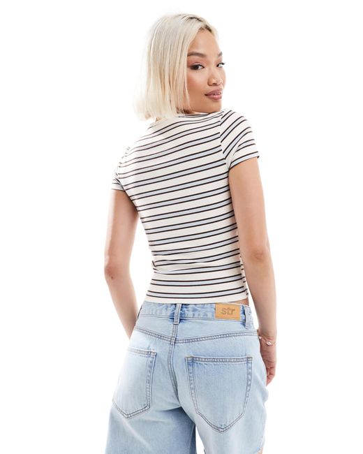 T-shirt rayé à manches courtes - blanc Stradivarius en coloris Gray