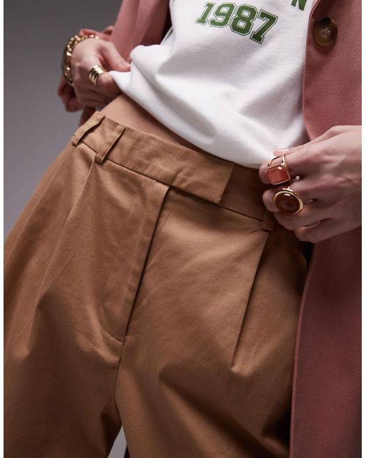 Bermuda à longueur 3 4 à double pinces - camel TOPSHOP en coloris Brown