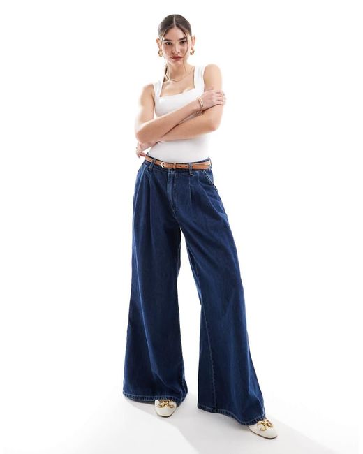 Body Aderente Con Scollo Squadrato di New Look in White