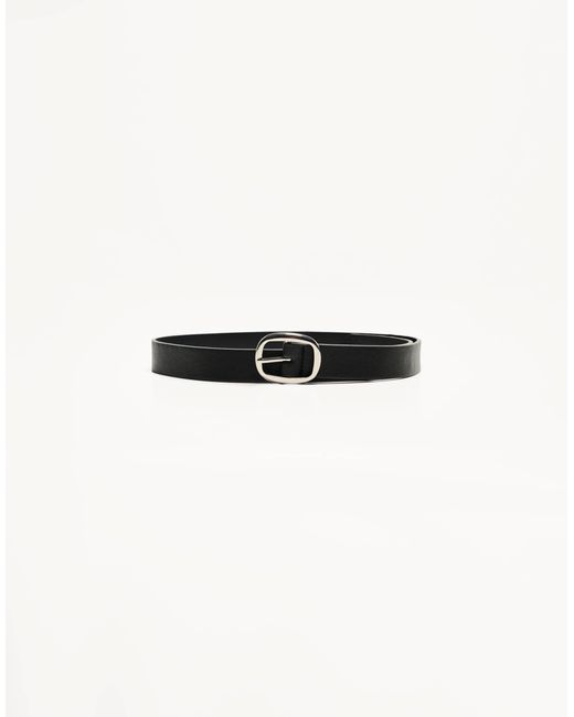 Ceinture fine en similicuir Bershka en coloris Black