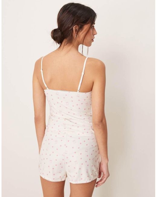 Completo Con Pantaloncini E Canottiera Taglio Lungo di Loungeable in White