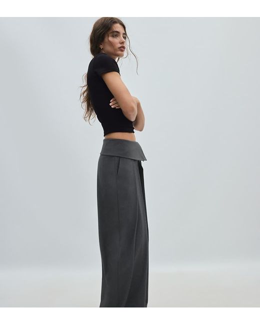 Stradivarius Gray Petite Wide-leg Trousers With Turned-up Waistband