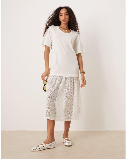 Vestido Midi Blanco Estilo Camiseta Con Cintura Caída De Croché De ASOS de color Natural