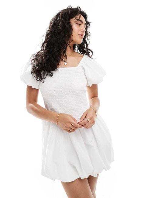 Vestito Corto Con Fondo A Palloncino di Miss Selfridge in White