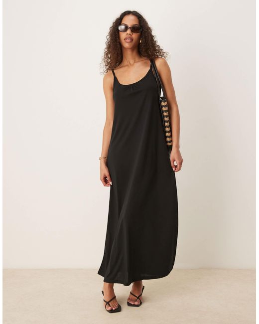 Robe longue nouée dans le dos Jdy en coloris Black