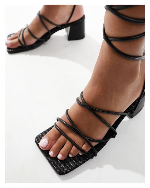 Public Desire Brown – idris – sandale mit mittelhohem absatz und knöchelriemen