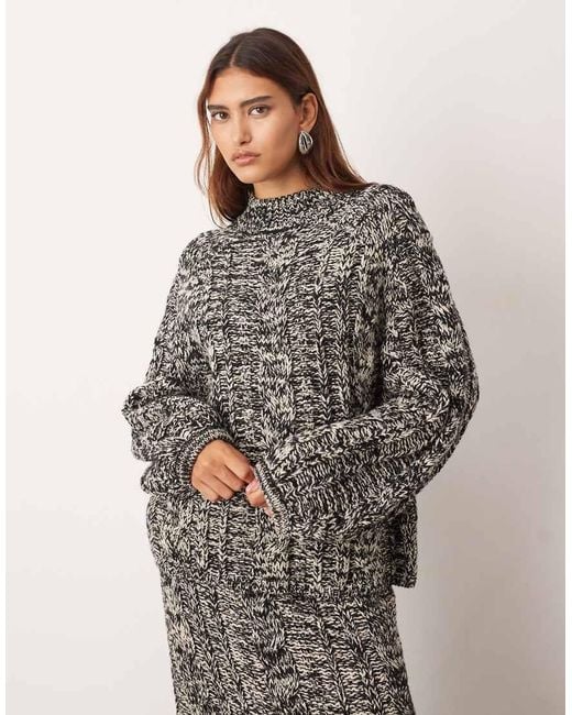 LM25664 ELSPETH CABLE KNIT HIGH NECK JUMPER ECRU main image 0