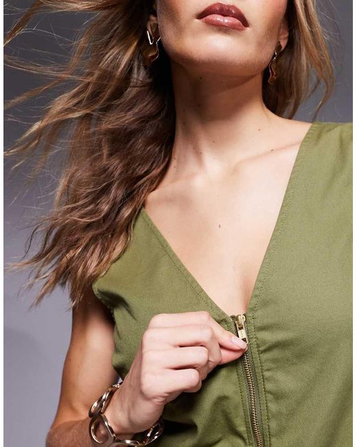 Vestido Corto Verde De Estilo Pichi Con Cremallera Y Falda Plisada De Sarga De -Sin Color ASOS de color Green