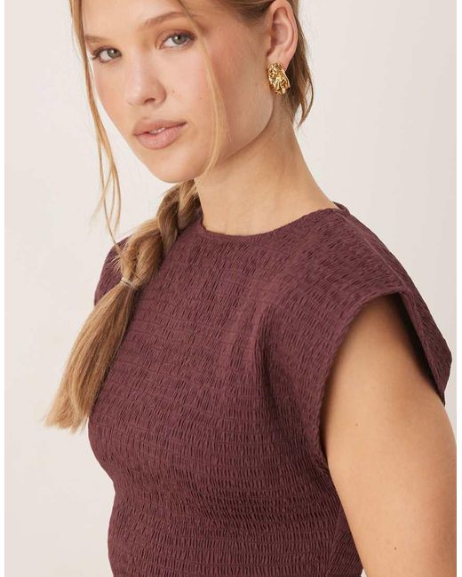 Vestito Lungo Accollato Arricciato Con Vita Scesa Color Uva Scuro di ASOS in Purple
