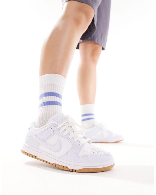 Dunk low nn - sneakers premium bianche e grigie di Nike in White