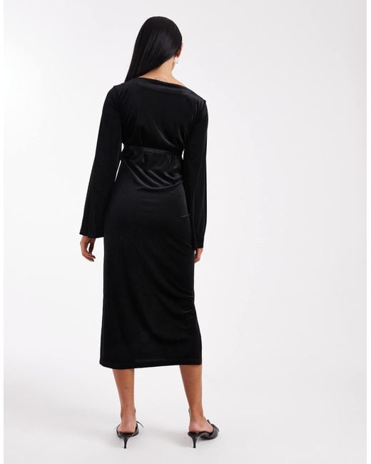 Mama.licious Black Mamalicious Maternity Velvet Bell Sleeve Midi Dress