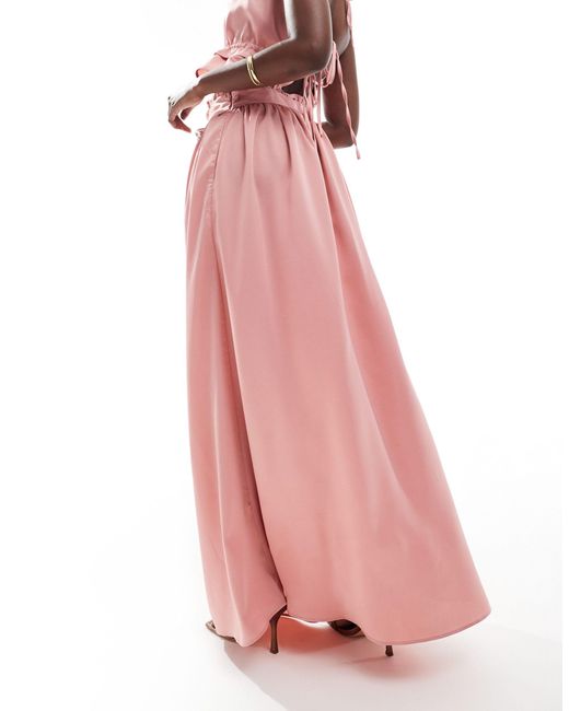 Exclusivité - jupe longue d'ensemble en satin fluide In The Style en coloris Pink