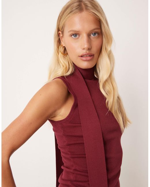 Top sans manches en maille avec encolure montante avec foulard - bordeaux Pretty Lavish en coloris Red