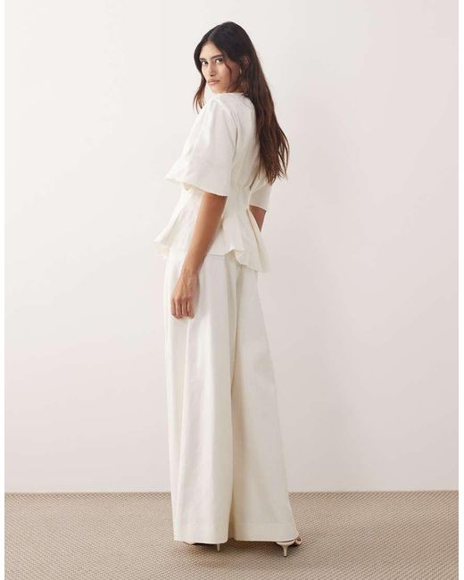 ARRANGE Natural Pleated Pants