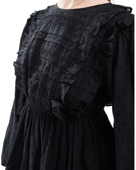 Vestito Corto A Maniche Lunghe Con Pinces E Inserti di Miss Selfridge in Black