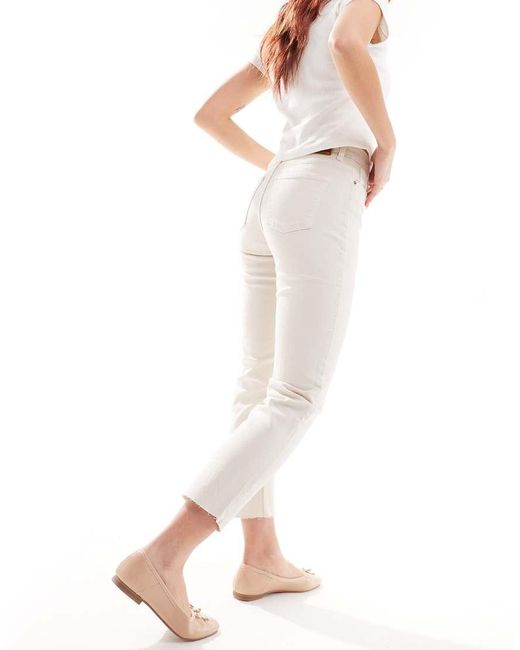 Vaqueros Blancos De Corte Pitillo Con Bajos Deshilachados Blush De ONLY de color White