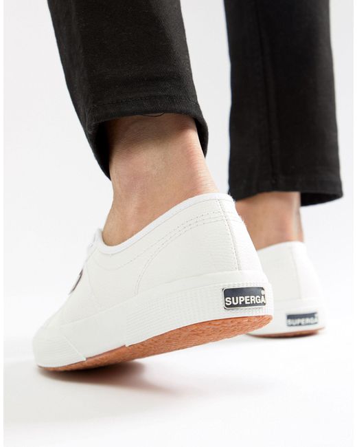Superga Leer 2750 - Klassieke Leren Gympen in het Wit voor heren - Lyst