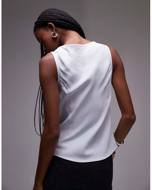 Top Senza Maniche Ghiaccio Con Spalline Attorcigliate di TOPSHOP in Blue