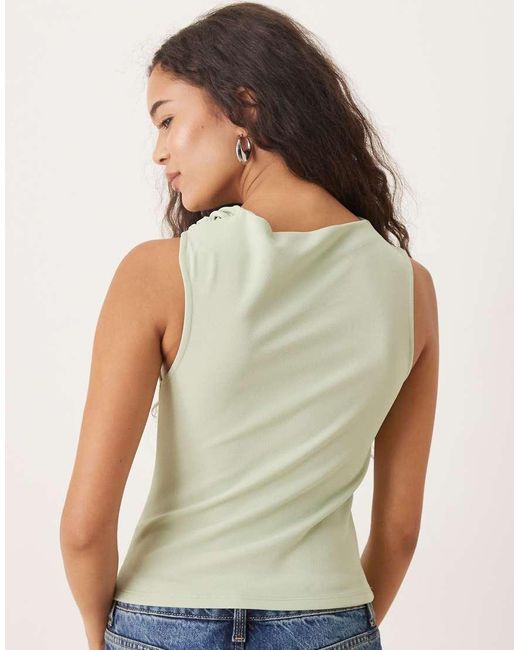 Top Asimmetrico Senza Maniche Color Salvia Con Nodo di ASOS in Green