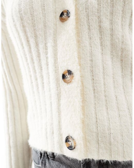 Wednesday's Girl White – flauschige, strukturierte strickjacke