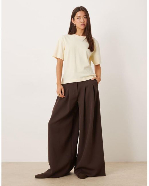 Gina Tricot Recht T-Shirt Met Korte Mouwen in het Natural