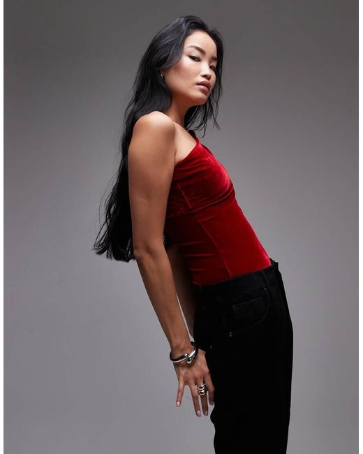 Mango Bodysuit Van Fluweel Met Blote Schouder in het Red
