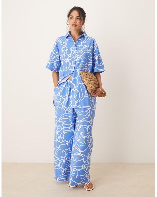 Pantalones Azules De Pernera Ancha Con Estampado Abstracto De (Parte De Un Conjunto) ASOS de color Blue
