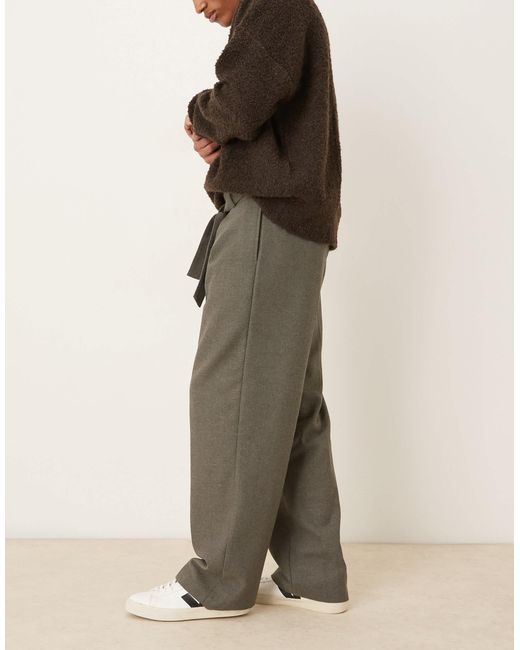 Pantalon ample et élégant à pinces en laine mélangée avec ceinture et chevrons - anthracite ASOS pour homme en coloris Gray