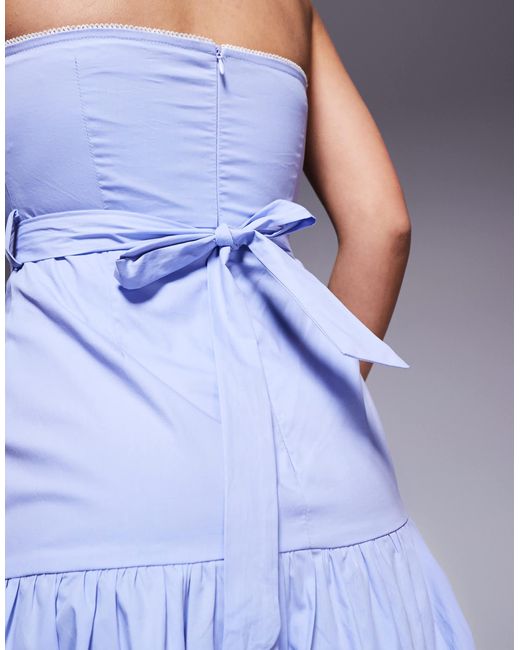 Exclusivité - - robe longue en popeline à taille basse avec ceinture nouée - pâle Kaiia en coloris Blue