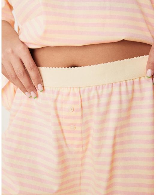 Pantalones Cortos De Pijama A Rayas Rosas Con Vuelo Mix & Match De Asos Design Curve ASOS de color Pink