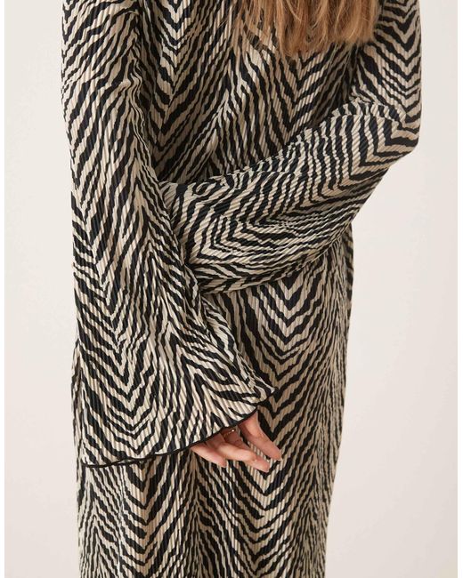 Vila Natural Zebra Print Long Sleeve Maxi Dress